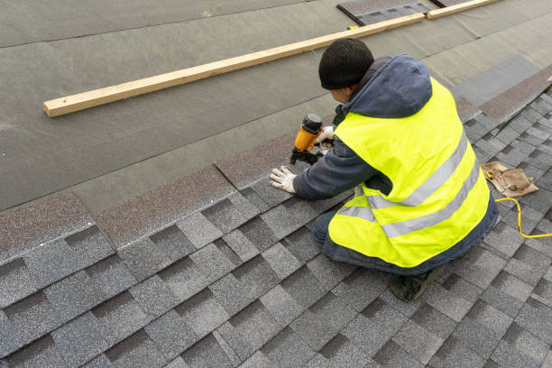 Best Flat Roof Repair Services  in Maple Bluff, WI