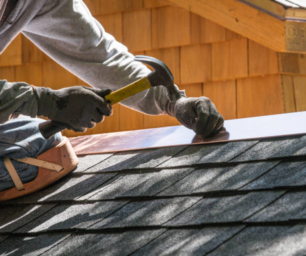 Best Commercial Roofing Services  in Maple Bluff, WI